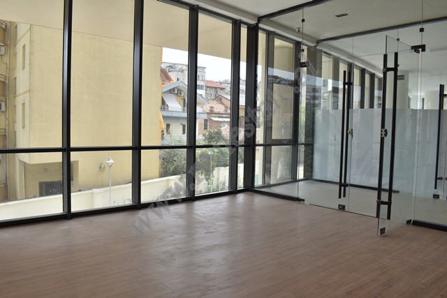 Store for rent in Mine Peza Street, part of Golden Tower Residence in Tirana, Albania.
It is positi